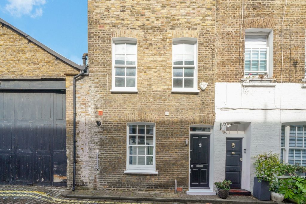 Property photo 1 of 18