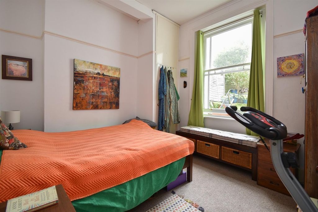 Property photo 3 of 16 Bedroom