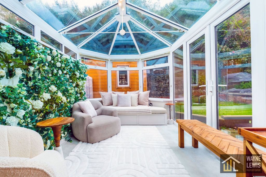 Property photo 3 of 49