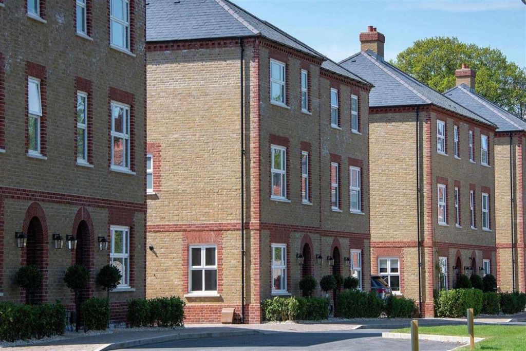 Property photo 1 of 20 Trent Park Development