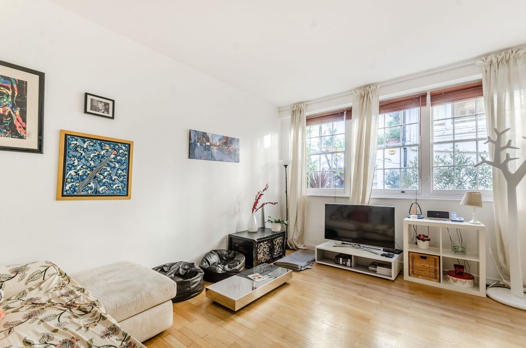 Property photo 1 of 11