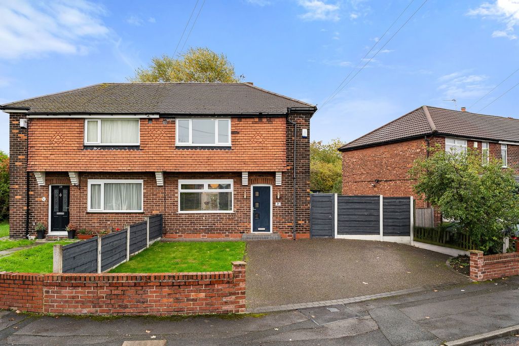 Property photo 1 of 31
