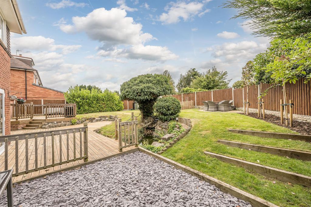 Property photo 2 of 38