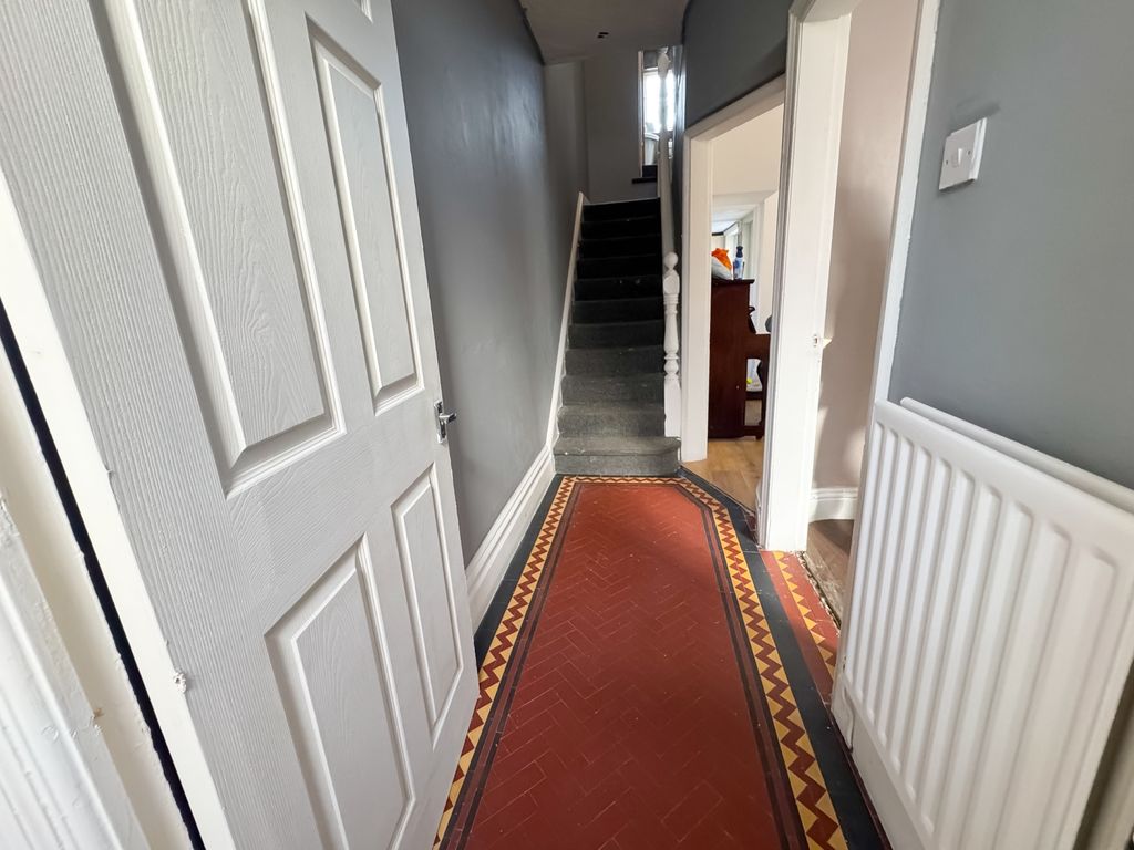 Property photo 2 of 16 Charlotte Ewemove Skelton-11