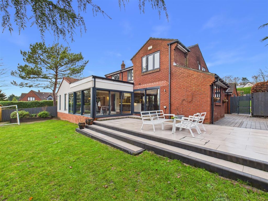 Property photo 3 of 23 Outside