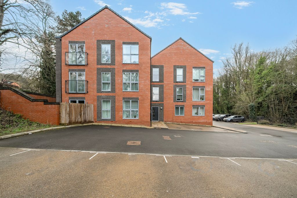 Property photo 1 of 19