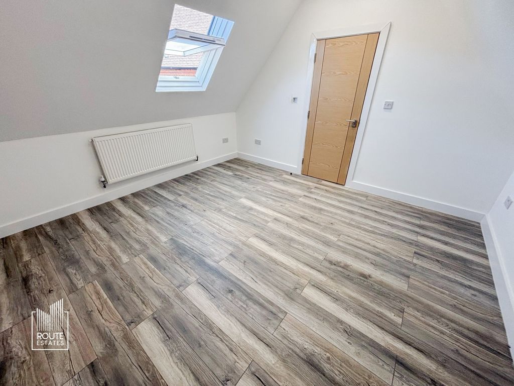 Property photo 3 of 11 Photo 9