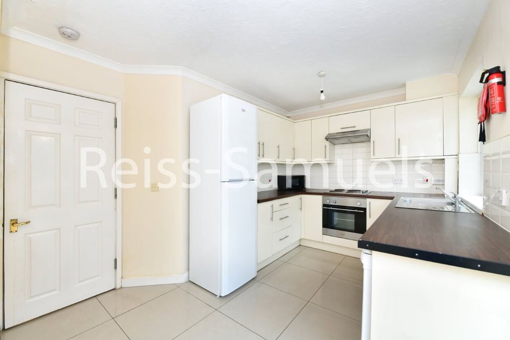 Property photo 3 of 29