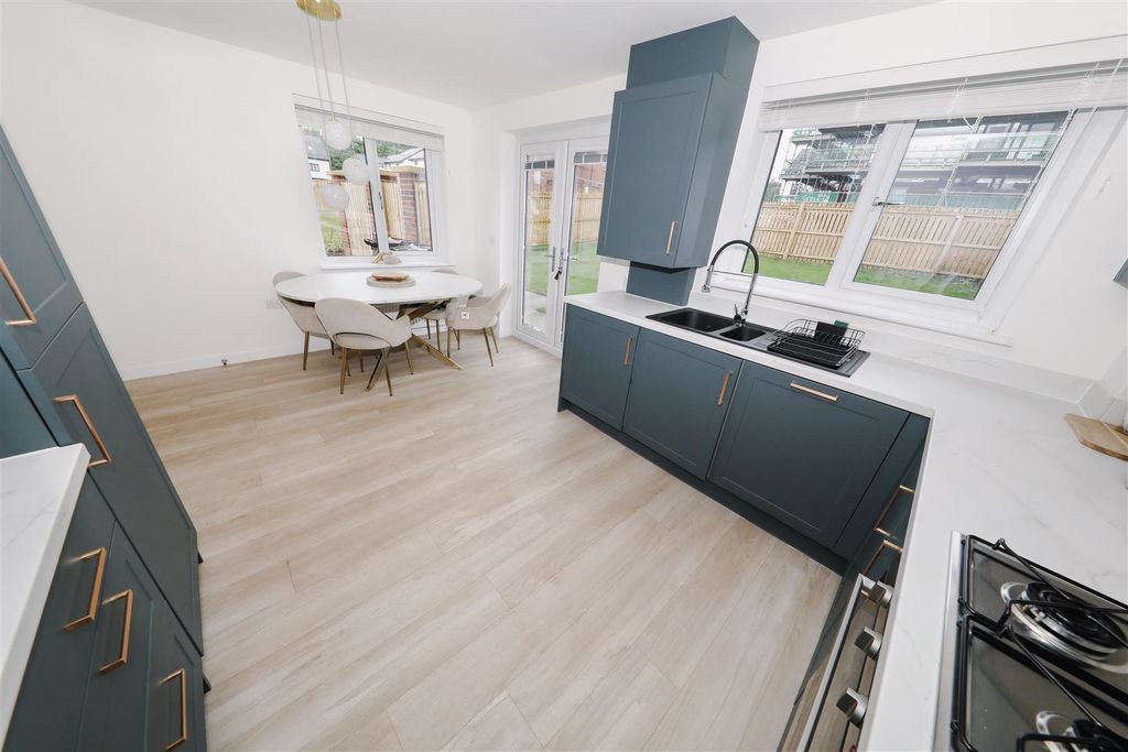 Property photo 3 of 15 d