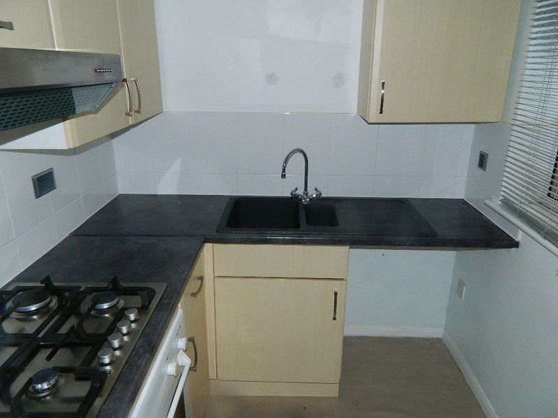 Property photo 3 of 6 Kitchen