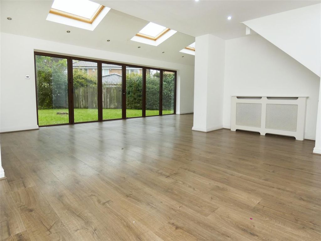 Property photo 2 of 29