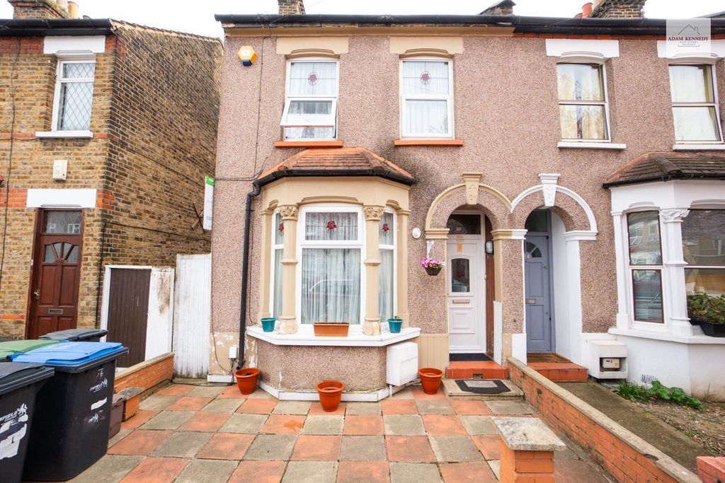 Property photo 1 of 24
