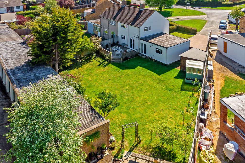 Property photo 1 of 31