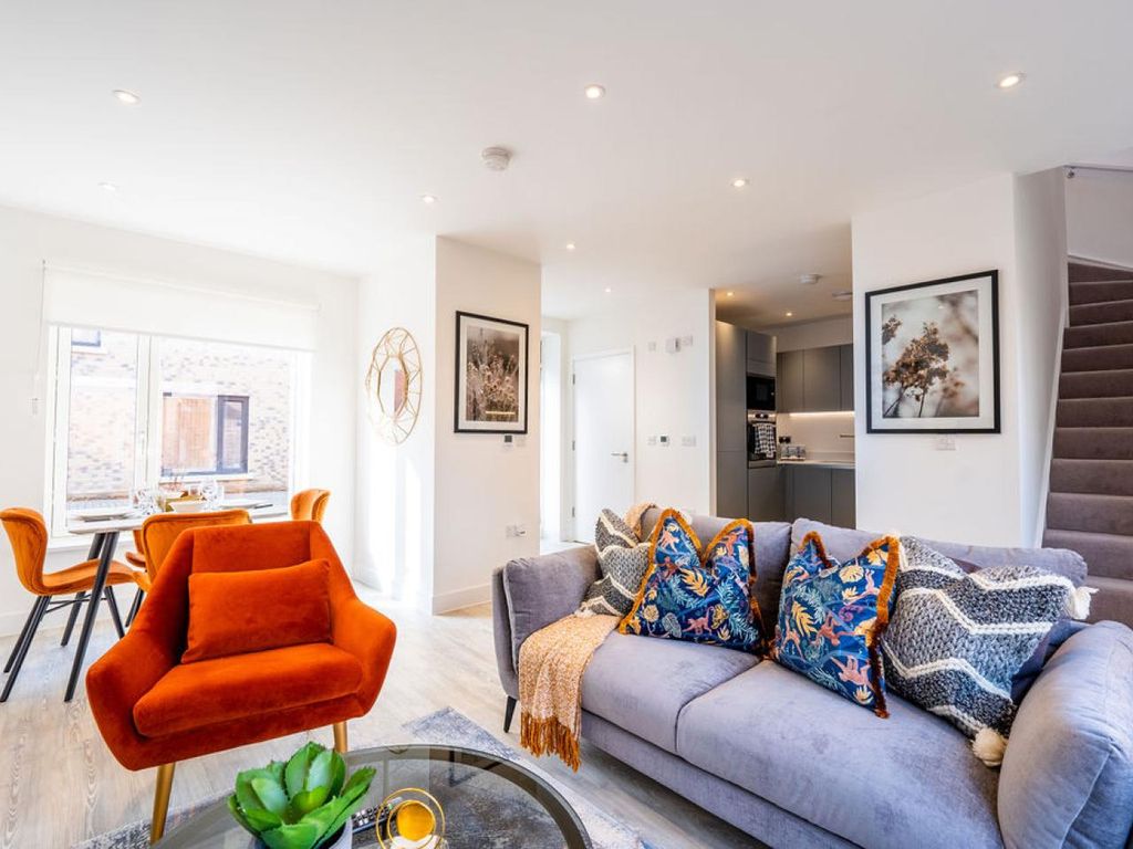 Property photo 3 of 9 The Cherry, Number 458