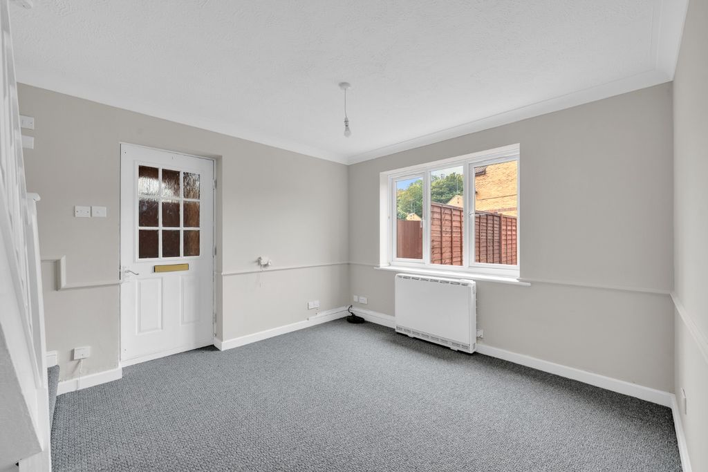 Property photo 2 of 14 4089301