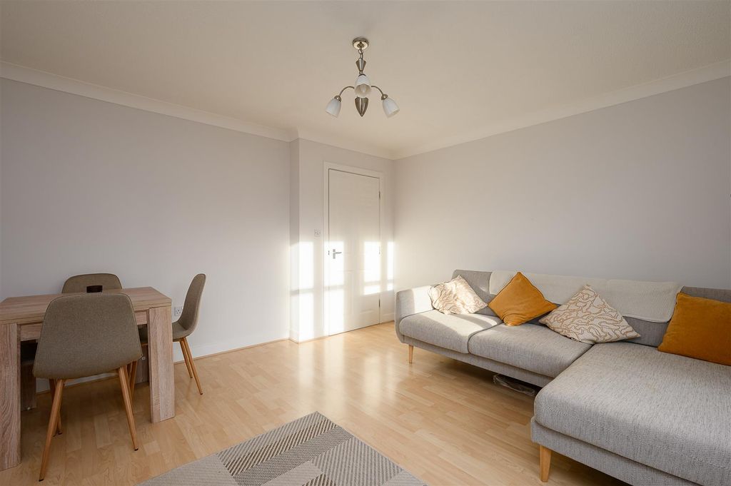 Property photo 2 of 10 Living