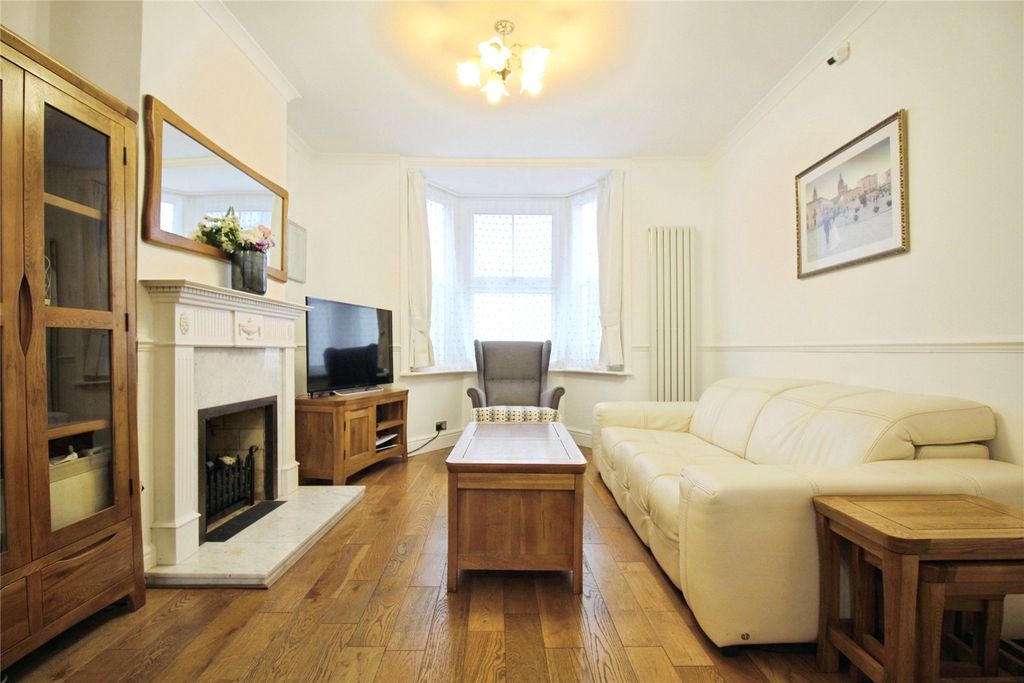 Property photo 3 of 17 Picture No. 03