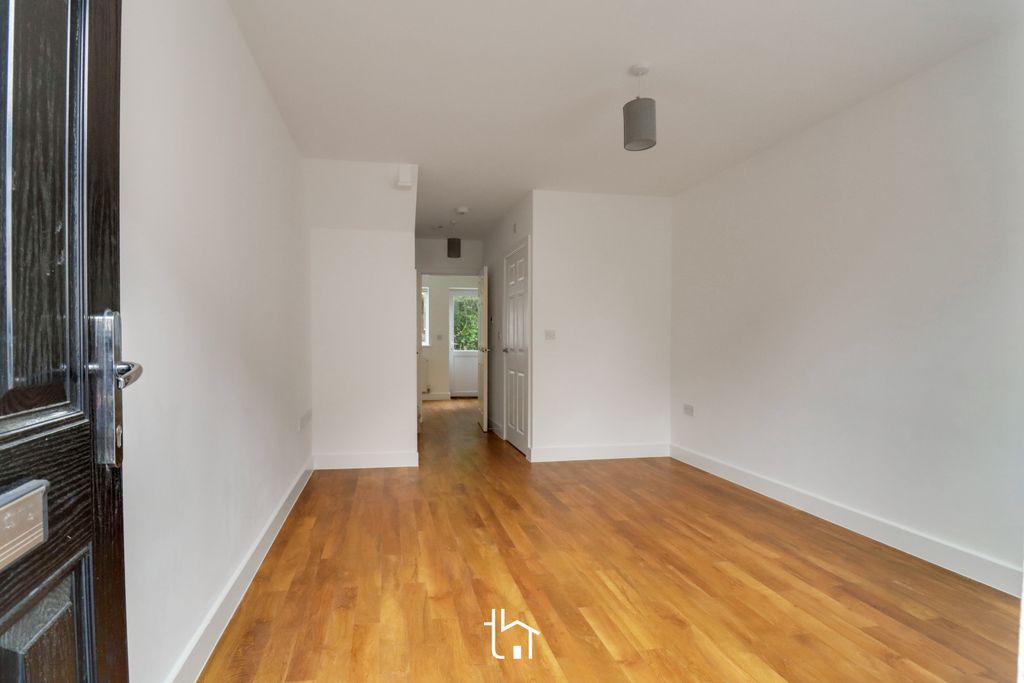 Property photo 2 of 22 Img_6227-Img_6229