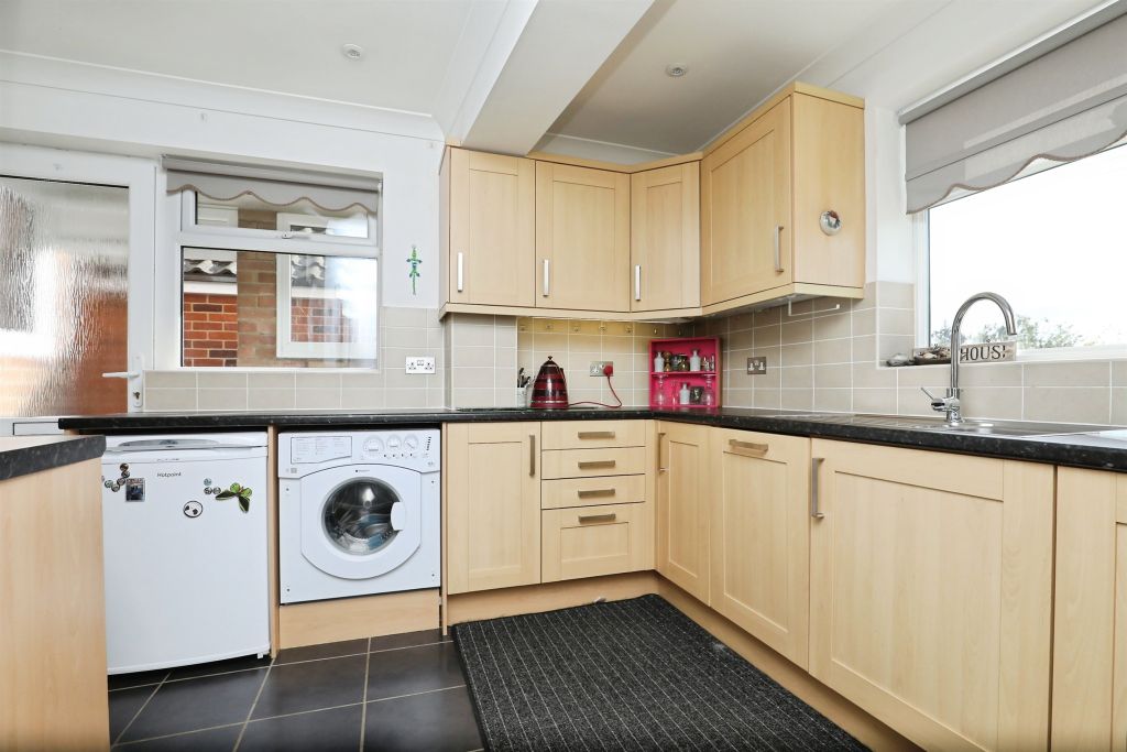 Property photo 3 of 23