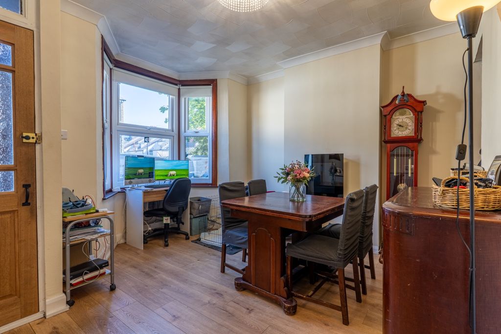 Property photo 3 of 14 5429964