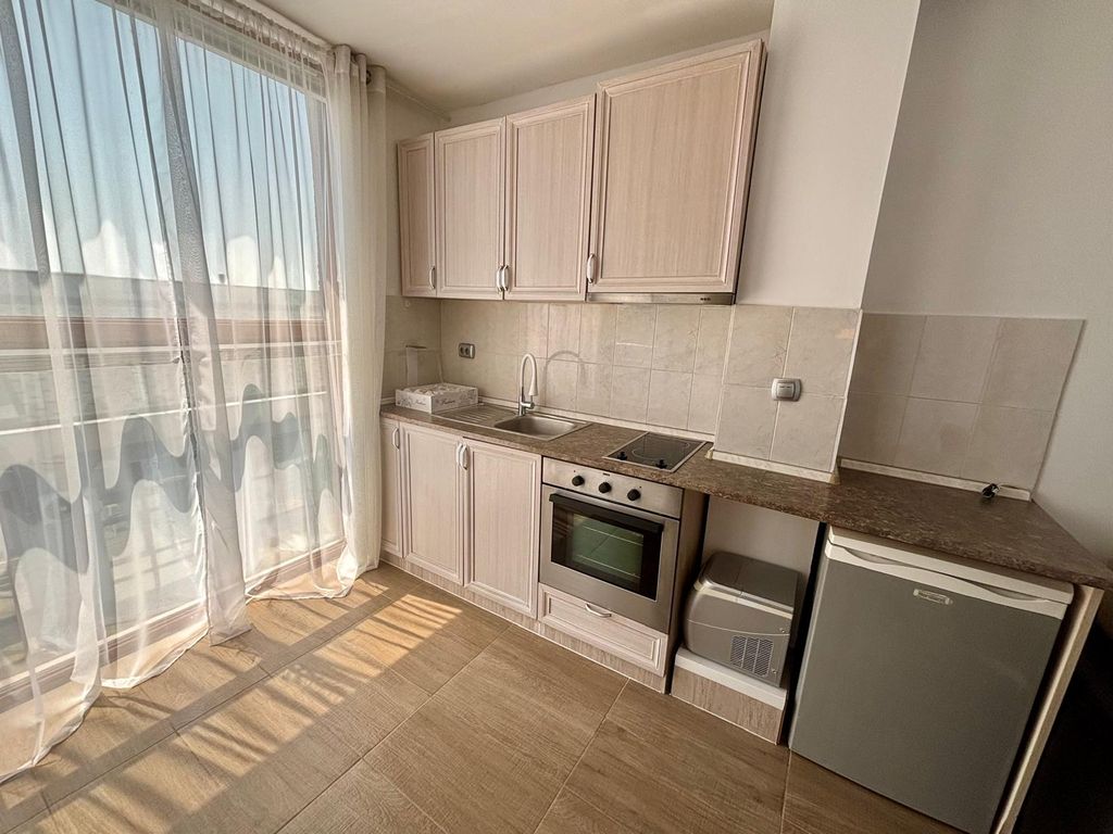 Property photo 3 of 25