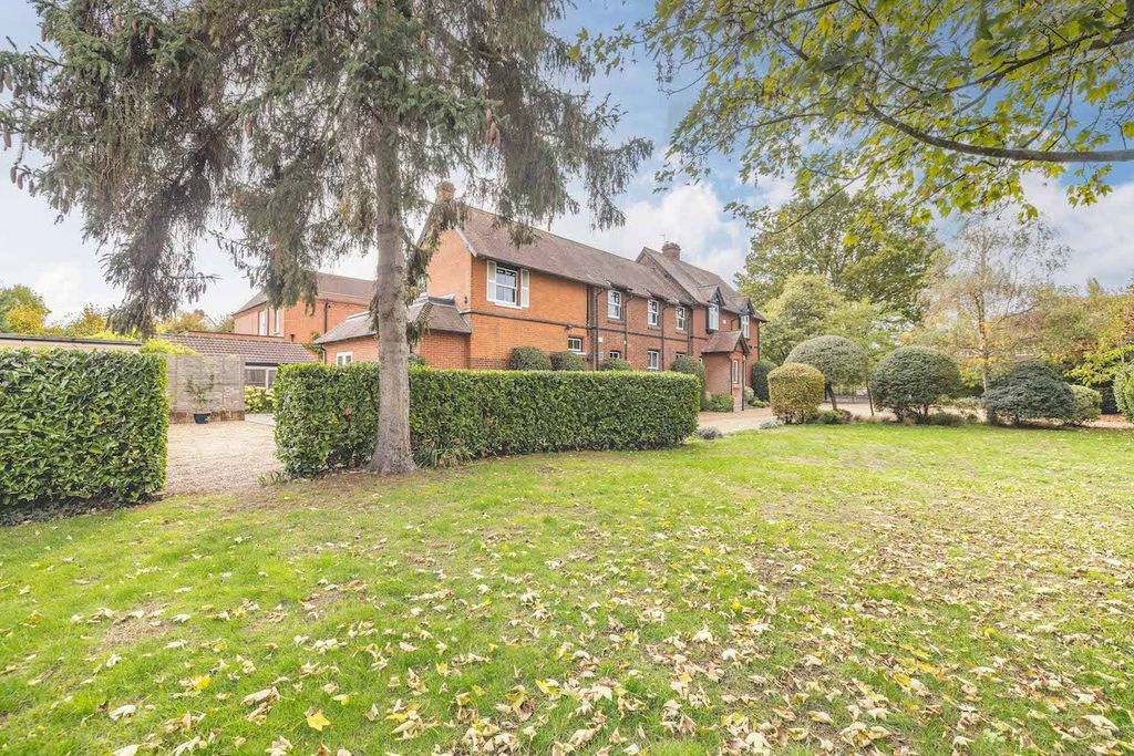 Property photo 1 of 27