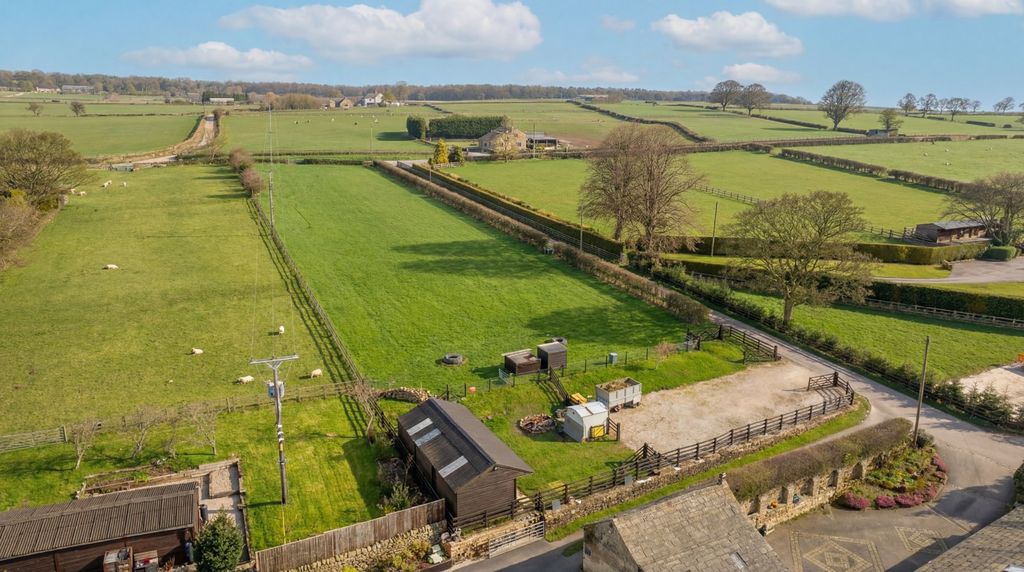 Property photo 2 of 33 Picture No. 36