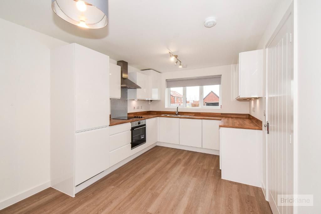 Property photo 2 of 13 Kitchen