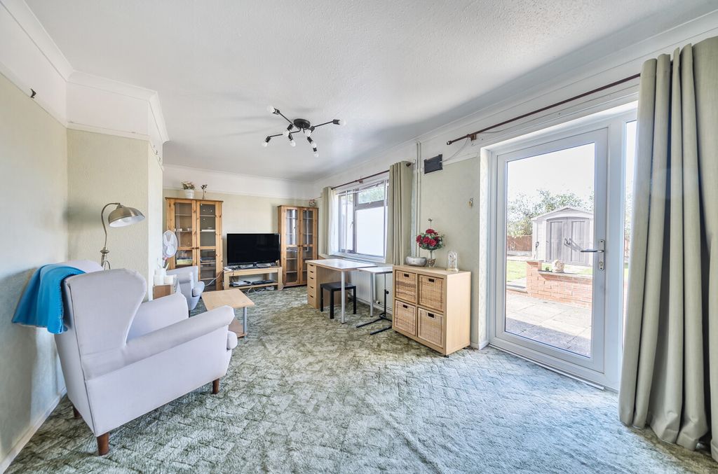 Property photo 3 of 13 1349401-1-68Befdc...
