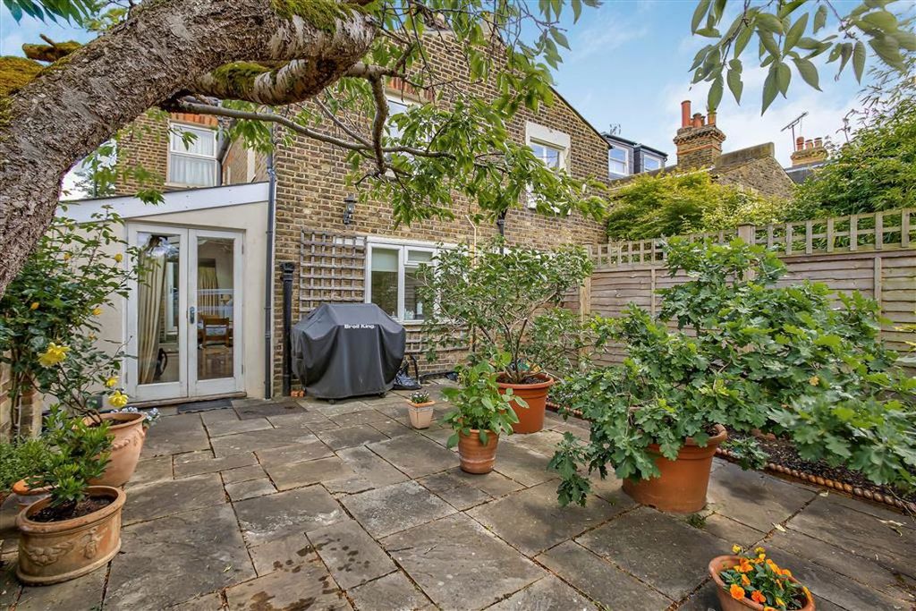 Property photo 2 of 3