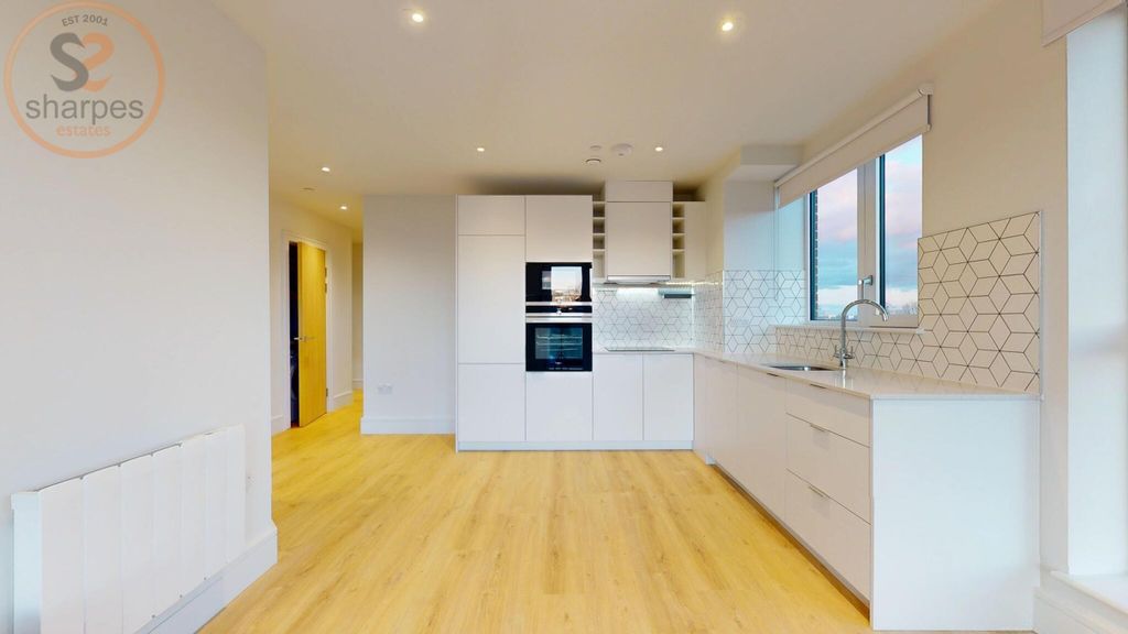 Property photo 3 of 19 2