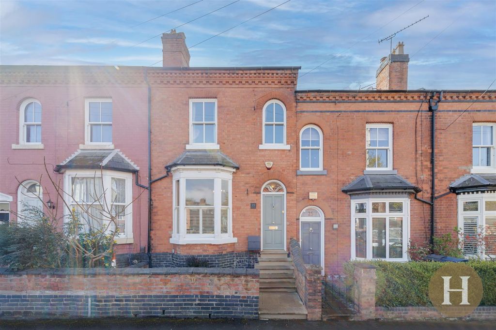 Property photo 1 of 34