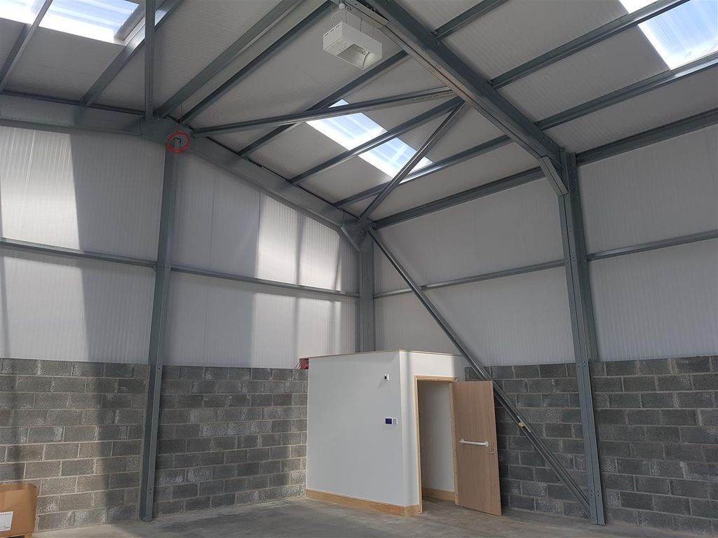 Property photo 3 of 5 Internals.Jpg