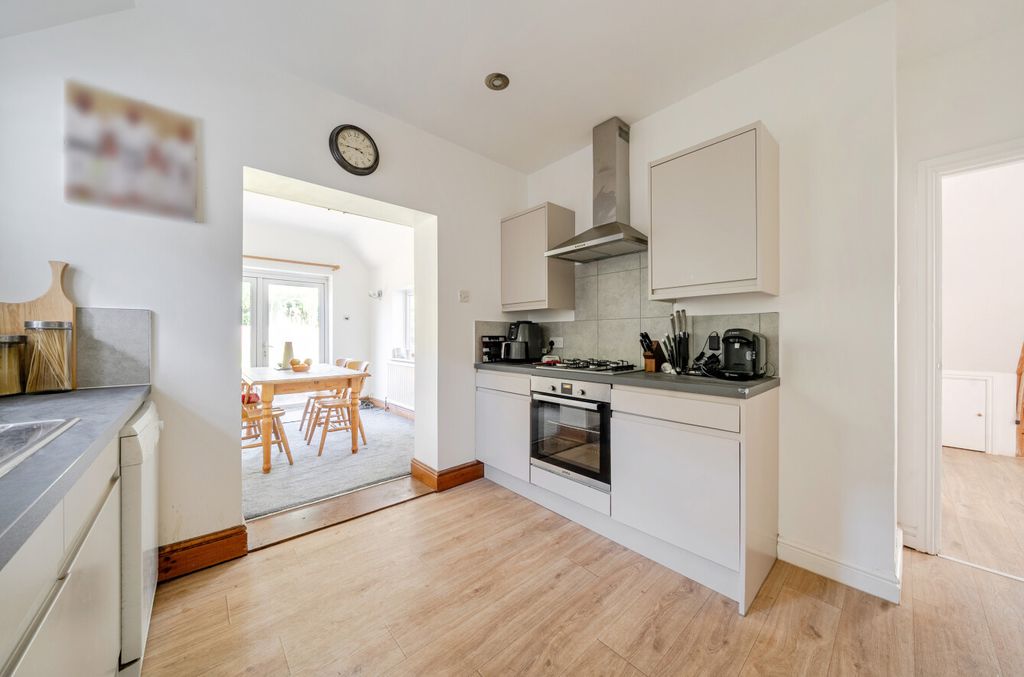 Property photo 2 of 19 Kitchen