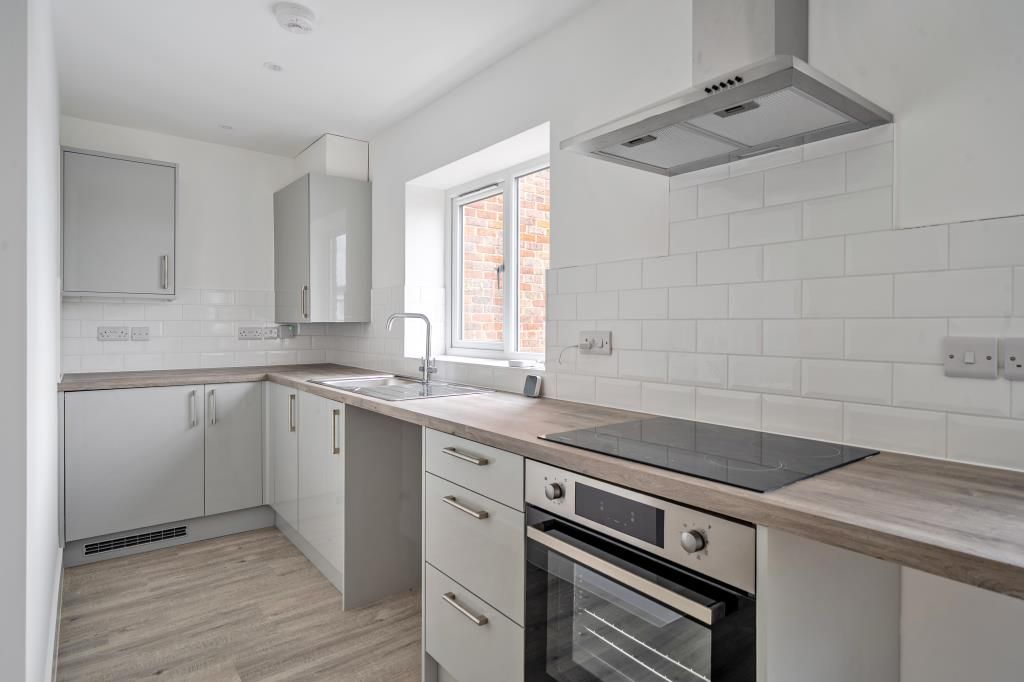 Property photo 2 of 19 Kitchen