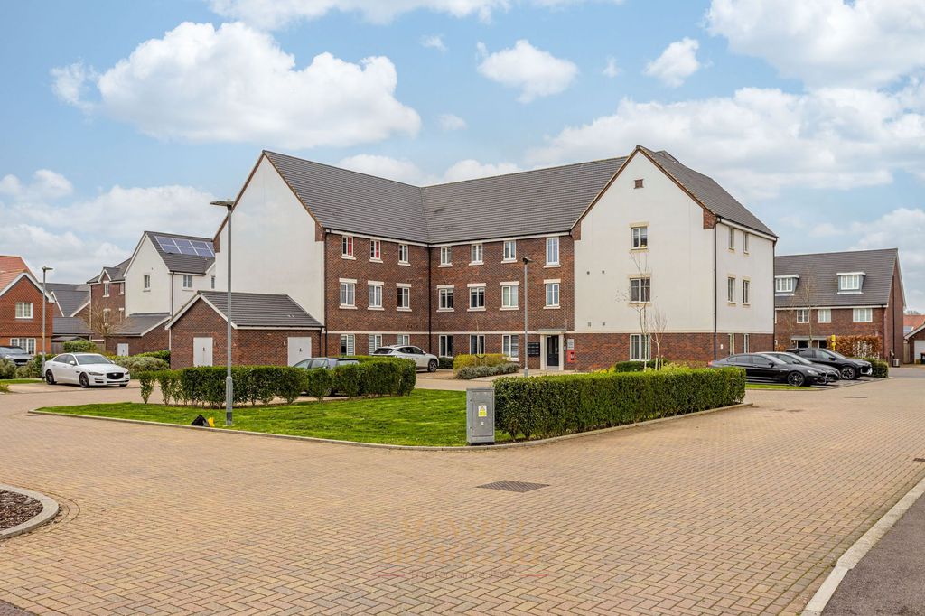 Property photo 1 of 16