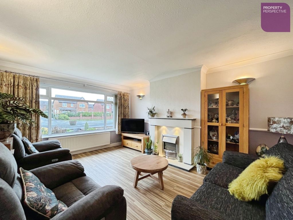 Property photo 2 of 16 Living Room