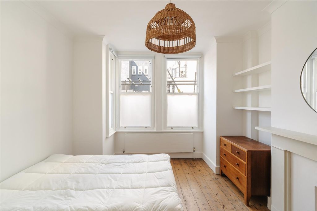 Property photo 3 of 24 Holmes_Road-17.Jpg