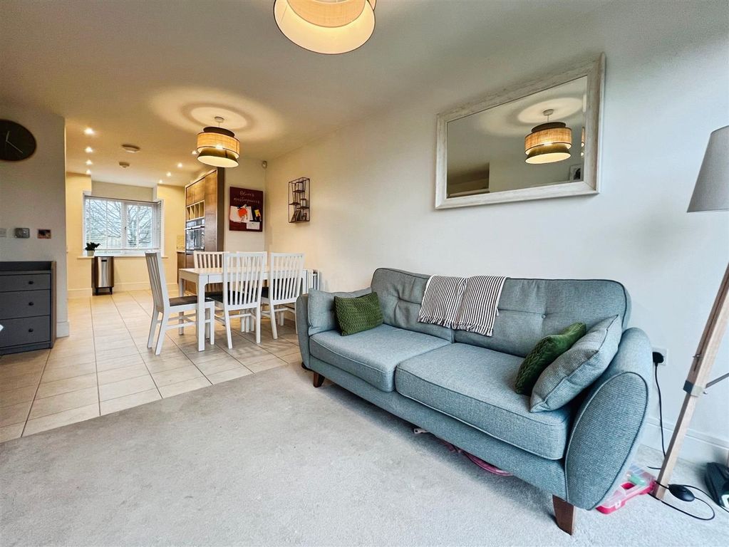 Property photo 2 of 30 Lounge/Diner/Kitchen