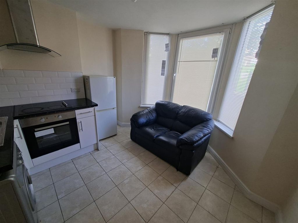 Property photo 3 of 6 20251006_143657.Jpg