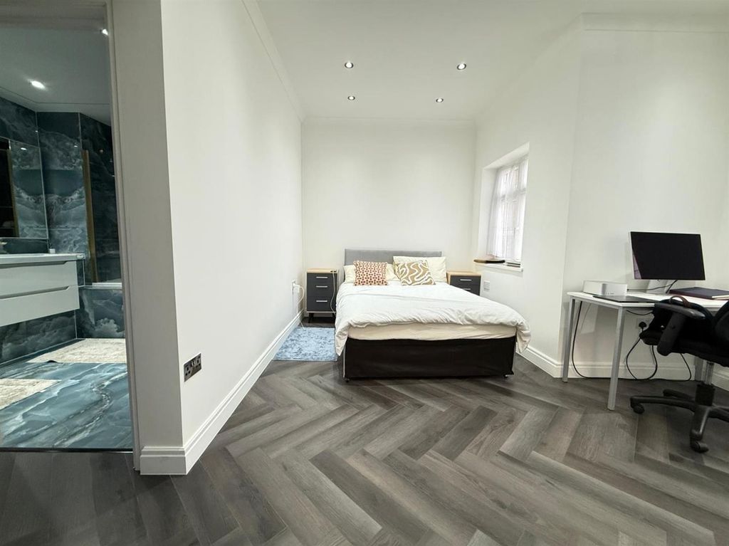 Property photo 2 of 15 03.Jpeg