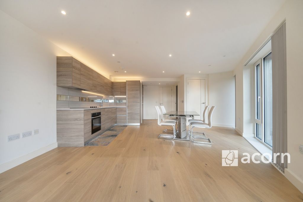 Property photo 2 of 18 Reception