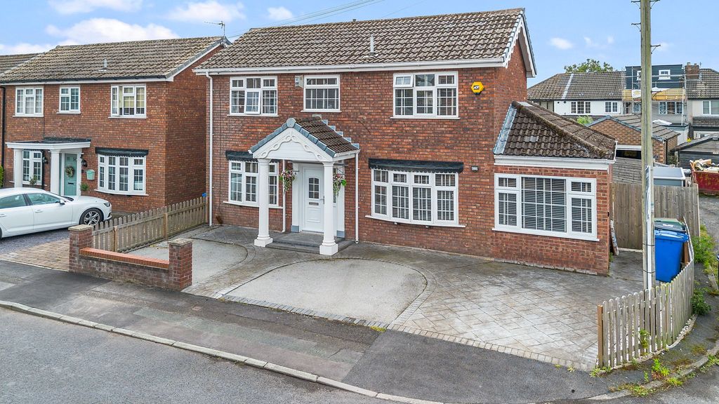 Property photo 1 of 27