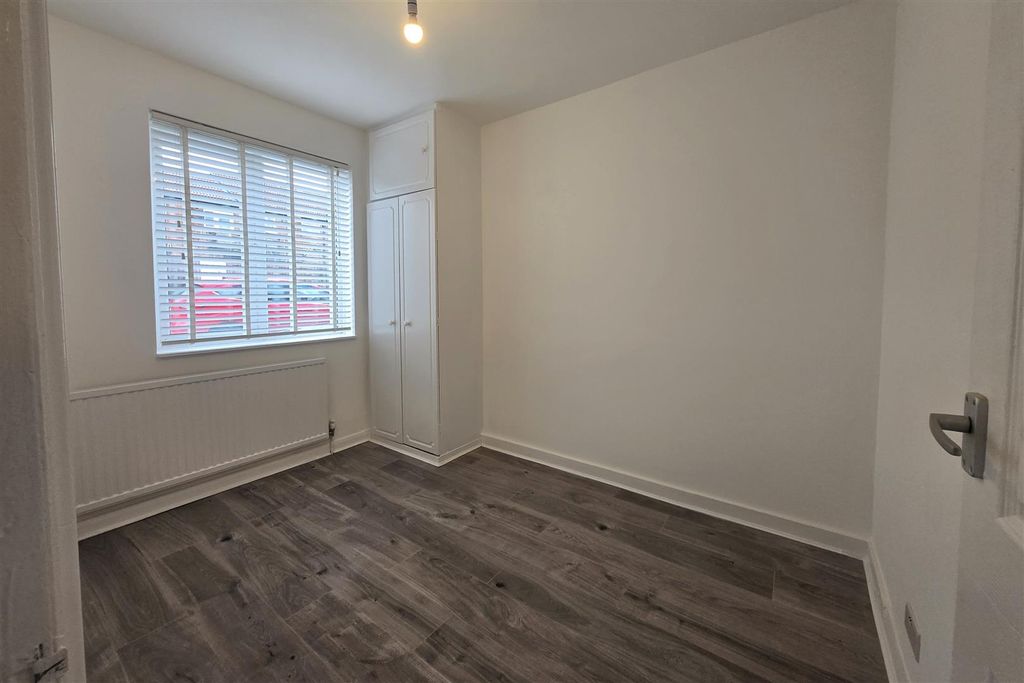 Property photo 1 of 8 Bedroom 2