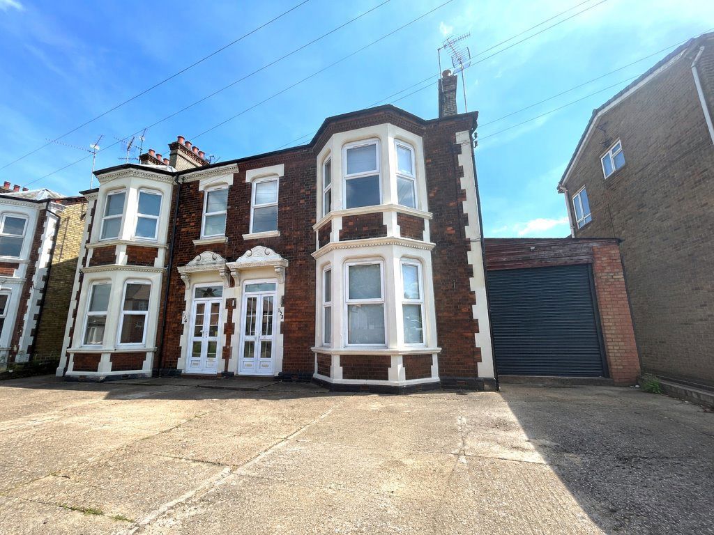 Property photo 1 of 39