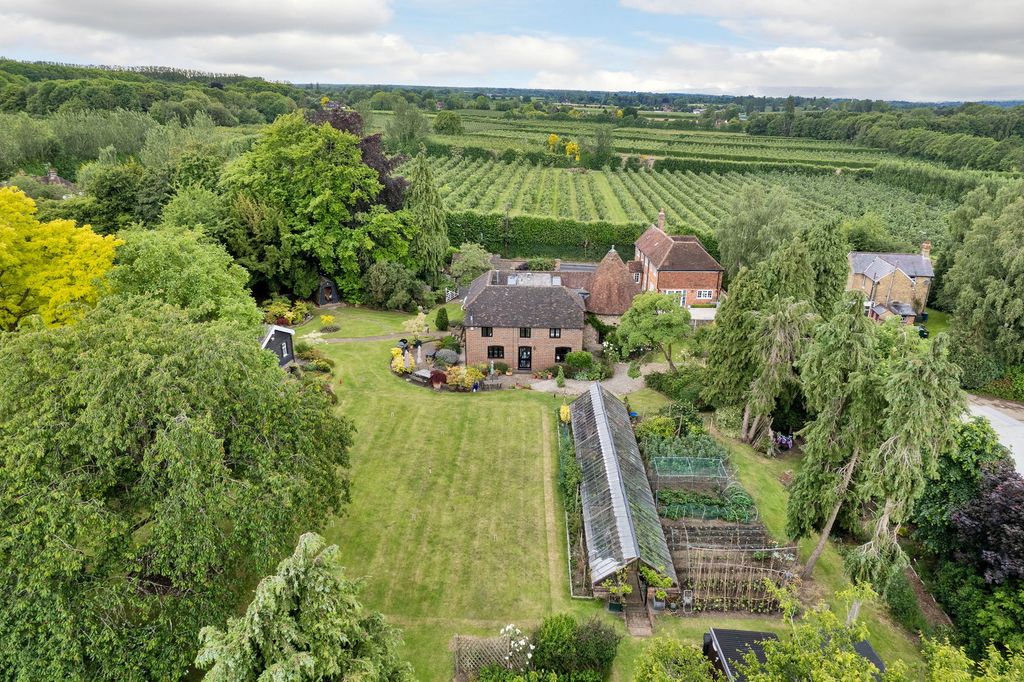 Property photo 2 of 19