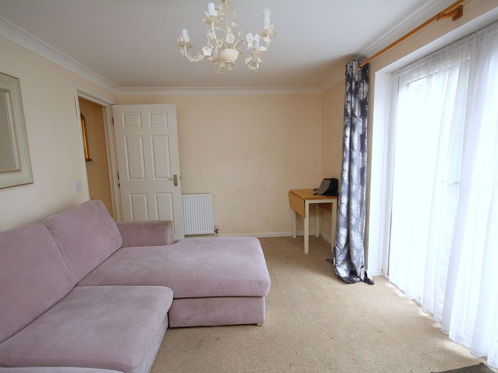 Property photo 3 of 12