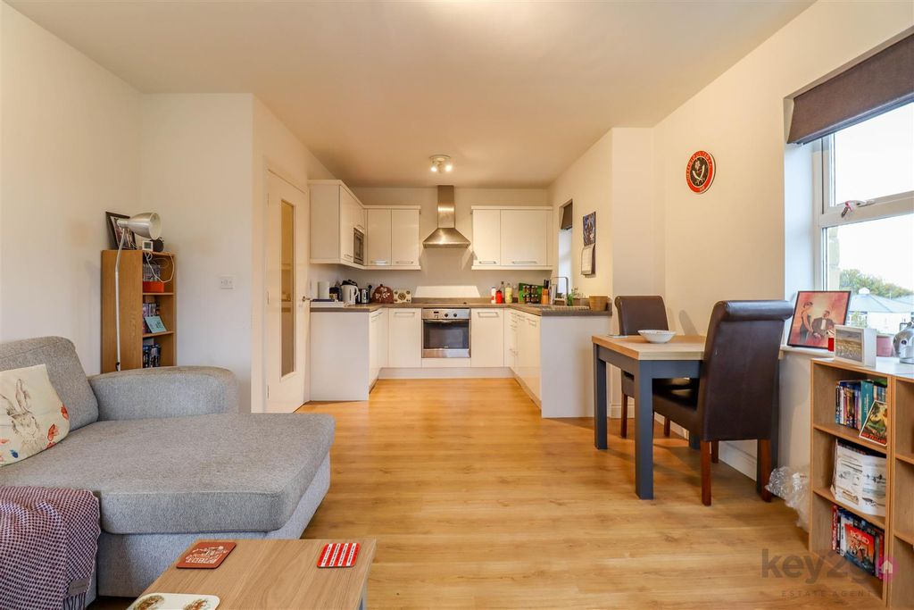 Property photo 2 of 13 Img_1416.Jpg