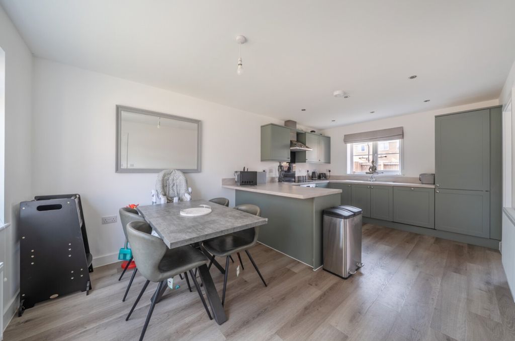 Property photo 3 of 25 1510527-12-1A038766Cf274