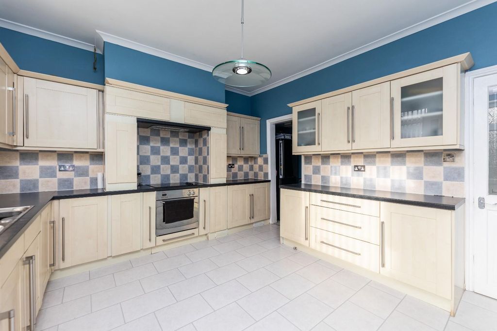 Property photo 3 of 16 5C5A9961.Jpg